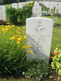 Heliopolis War Cemetery - Vincent, Leonard Bertram