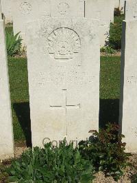 Daours Communal Cemetery Extension - Roadknight, Walter