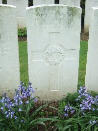 Doullens Communal Cemetery Extension No.1 - Ansenne, Harold Montrose (Montie)