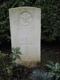 Doullens Communal Cemetery Extension No.1 - Ames, Alfred Ernest