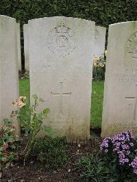 Doullens Communal Cemetery Extension No.1 - Ashfield, William Robert