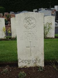 Doullens Communal Cemetery Extension No.1 - Atkins, Thomas