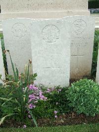 Doullens Communal Cemetery Extension No.1 - Bender, Albert Harris Tasman