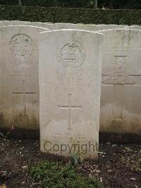 Doullens Communal Cemetery Extension No.1 - Barlow, S