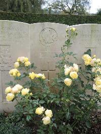 Doullens Communal Cemetery Extension No.1 - Beer, Job