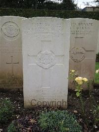 Doullens Communal Cemetery Extension No.1 - Blacker, Richard