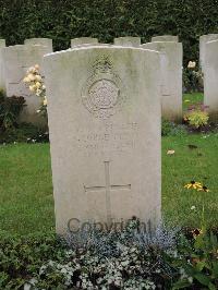 Doullens Communal Cemetery Extension No.1 - Blum, George