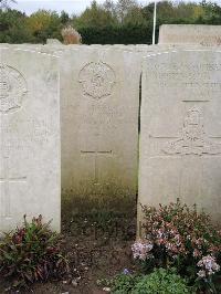 Doullens Communal Cemetery Extension No.1 - Blundell, John