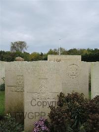 Doullens Communal Cemetery Extension No.1 - Bowering, William