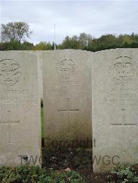 Doullens Communal Cemetery Extension No.1 - Burrows, Daniel