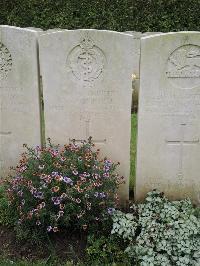 Doullens Communal Cemetery Extension No.1 - Campbell, Charles William