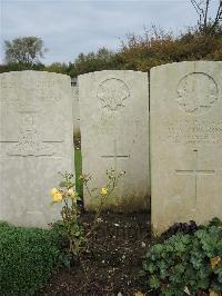 Doullens Communal Cemetery Extension No.1 - Caufield, Patrick