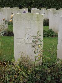 Doullens Communal Cemetery Extension No.1 - Chapman, William James