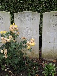 Doullens Communal Cemetery Extension No.1 - Claxton, George William