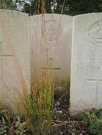 Doullens Communal Cemetery Extension No.1 - Courtnell, G