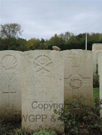 Doullens Communal Cemetery Extension No.1 - Courts, John Thomas