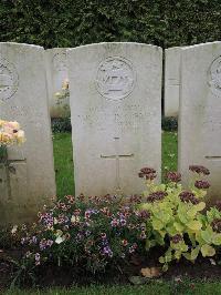 Doullens Communal Cemetery Extension No.1 - Creasey, Harry John