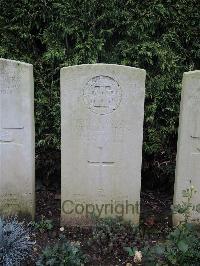 Doullens Communal Cemetery Extension No.1 - Cross, Frederick