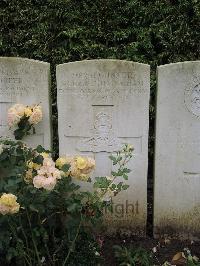 Doullens Communal Cemetery Extension No.1 - Cuningham, Alexander Martin