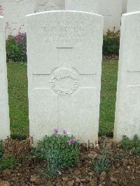 Doullens Communal Cemetery Extension No.1 - De Cent, Kenneth Owen