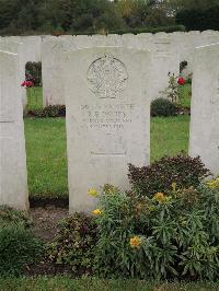 Doullens Communal Cemetery Extension No.1 - Davies, Richard Edward