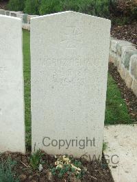 Doullens Communal Cemetery Extension No.1 - Demant, Moritz