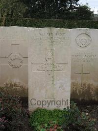 Doullens Communal Cemetery Extension No.1 - Edwards, Robert Henry