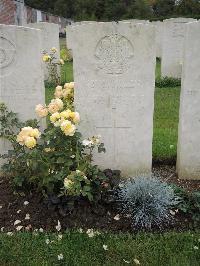 Doullens Communal Cemetery Extension No.1 - Elliott, Robert