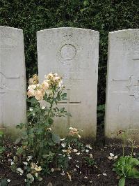 Doullens Communal Cemetery Extension No.1 - Evans, G H