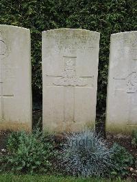 Doullens Communal Cemetery Extension No.1 - Everitt, George Harold