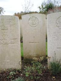 Doullens Communal Cemetery Extension No.1 - Ford, Thomas