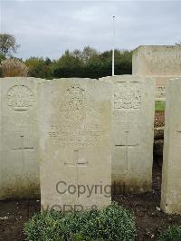 Doullens Communal Cemetery Extension No.1 - Fountain, Henry