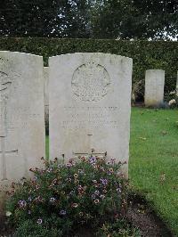 Doullens Communal Cemetery Extension No.1 - Freakes, Samuel