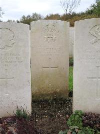 Doullens Communal Cemetery Extension No.1 - Freeman, Phillip Henry