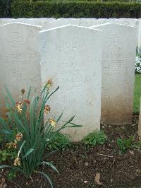 Doullens Communal Cemetery Extension No.1 - Furharst, Hermann