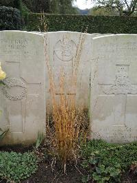 Doullens Communal Cemetery Extension No.1 - Garthwaite, T