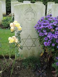 Doullens Communal Cemetery Extension No.1 - Gordan, C