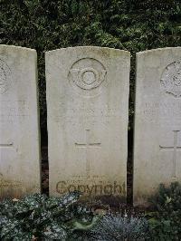 Doullens Communal Cemetery Extension No.1 - Gough, Louis John