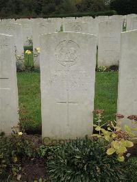 Doullens Communal Cemetery Extension No.1 - Green, E