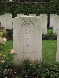 Doullens Communal Cemetery Extension No.1 - Green, H P