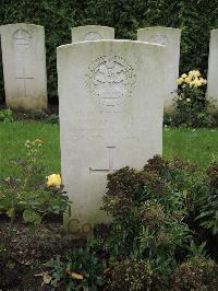 Doullens Communal Cemetery Extension No.1 - Groves, William