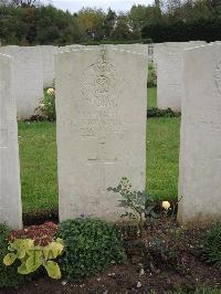 Doullens Communal Cemetery Extension No.1 - Halls, Frederic Percy William