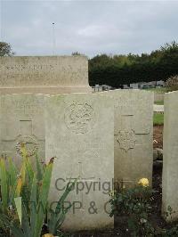 Doullens Communal Cemetery Extension No.1 - Hartley, Fred Dodds