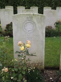 Doullens Communal Cemetery Extension No.1 - Hedges, C