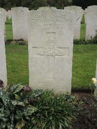 Doullens Communal Cemetery Extension No.1 - Higgins, Gerald Lyle