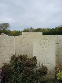 Doullens Communal Cemetery Extension No.1 - Hogben, Walter John