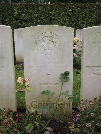 Doullens Communal Cemetery Extension No.1 - Hood, Alexander