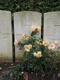 Doullens Communal Cemetery Extension No.1 - Hooper, Edward Reginald