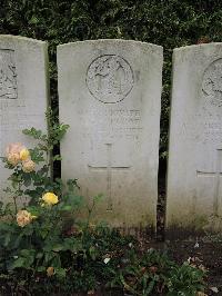 Doullens Communal Cemetery Extension No.1 - Hopgood, W G