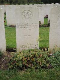 Doullens Communal Cemetery Extension No.1 - Howe, Alfred Arthur